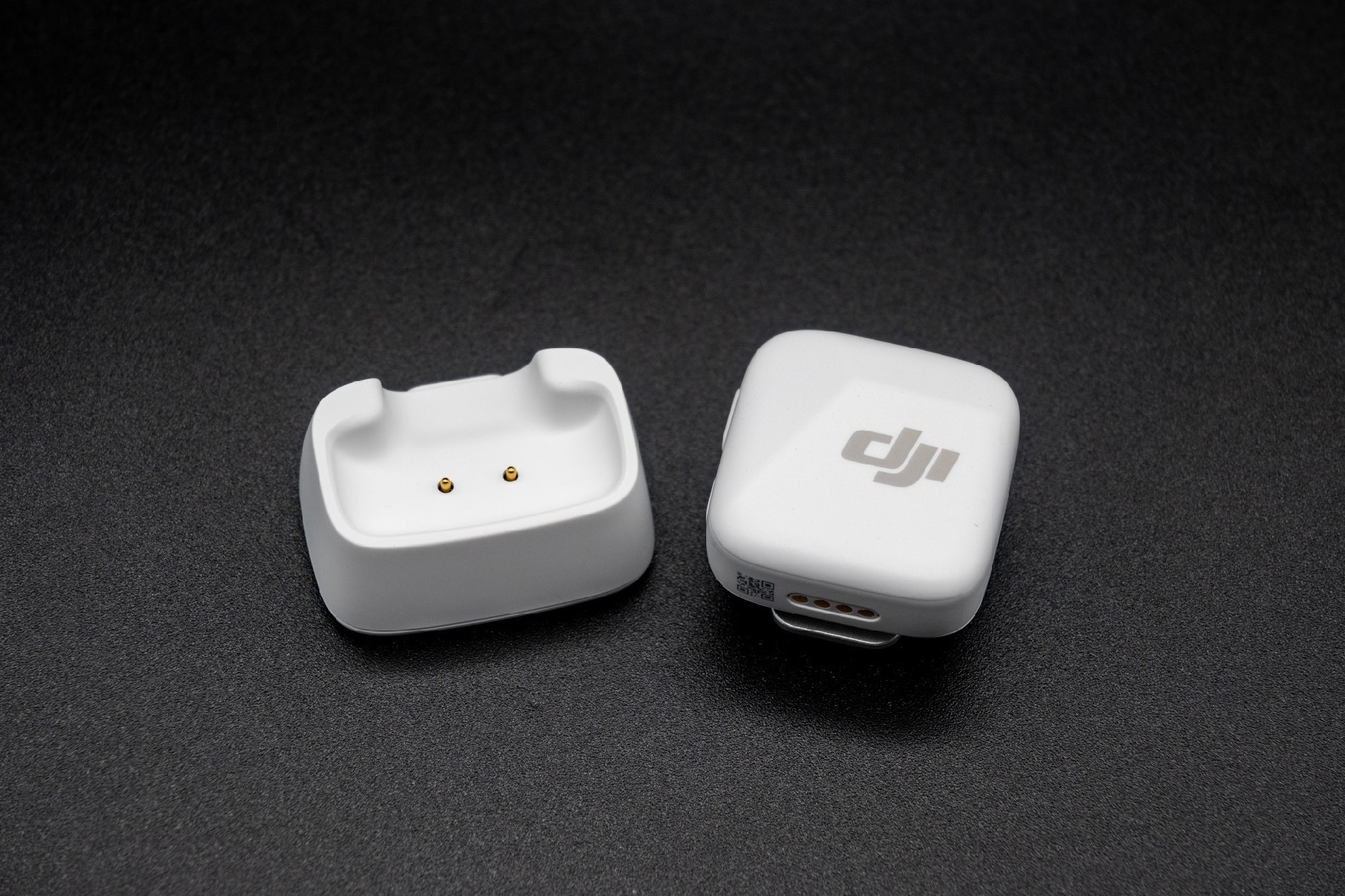 DJI Mic Mini评测：千元内迷你无线麦克风 收音降噪出色 无感佩戴