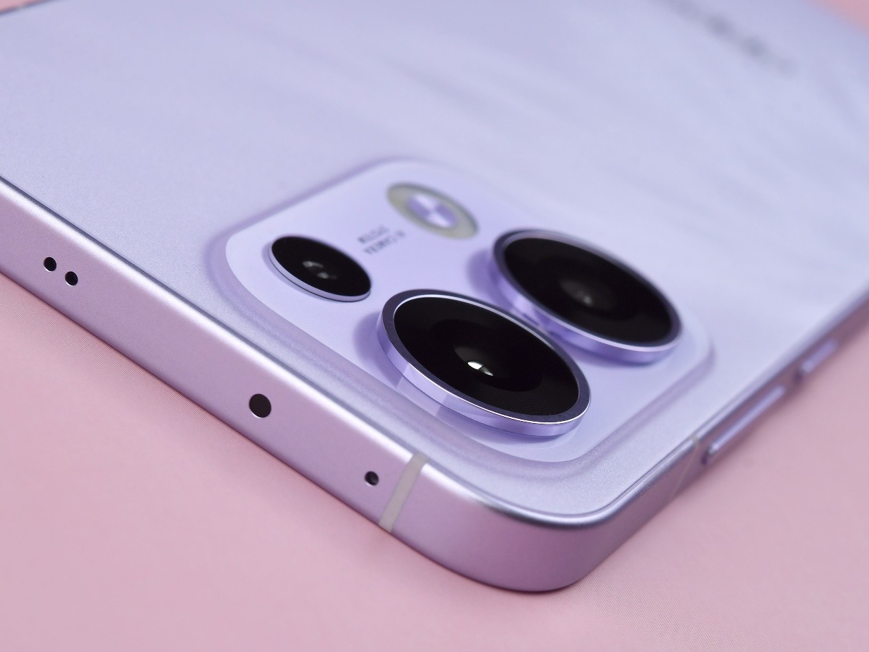 更适合年轻人的超美小直屏 OPPO Reno13全面评测