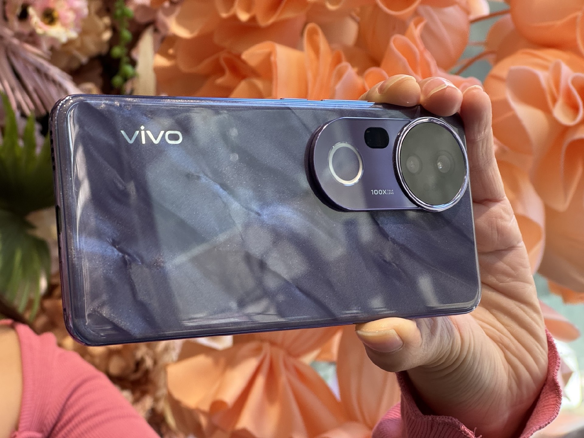 vivo S20 Pro全面评测：猛料狂堆，轻薄紧追