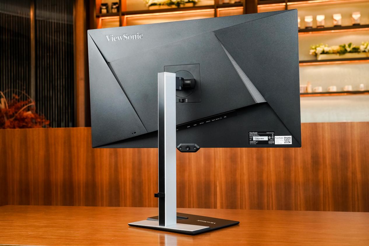 优派XG323-4K-OLED-2显示器评测：西装暴徒 至善至美