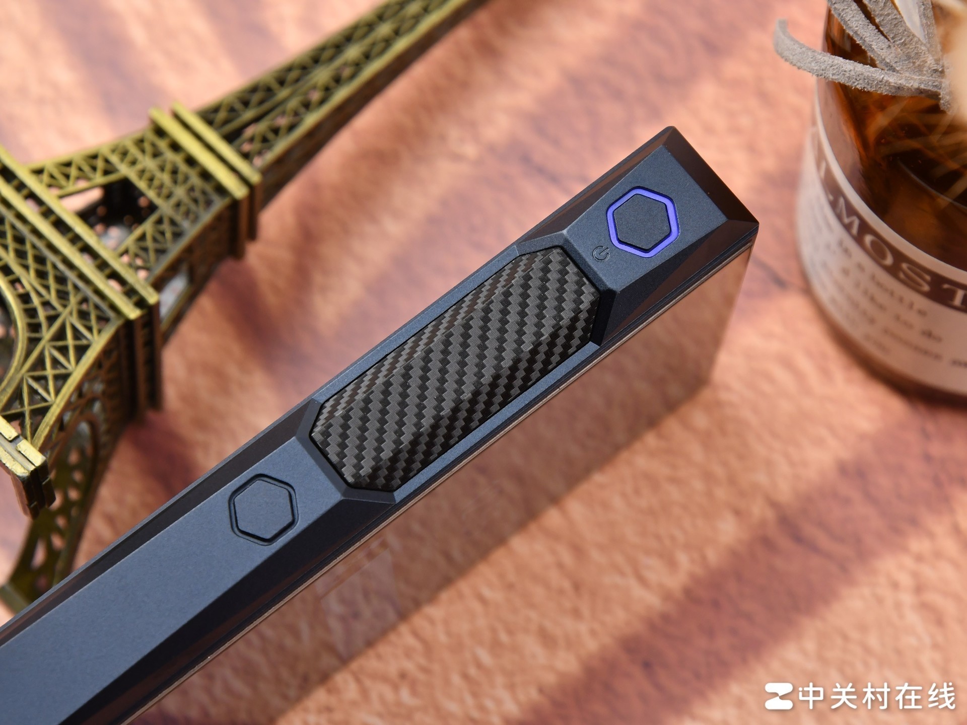 飞傲M23评测：中高端便携HiFi播放器里的性能怪兽