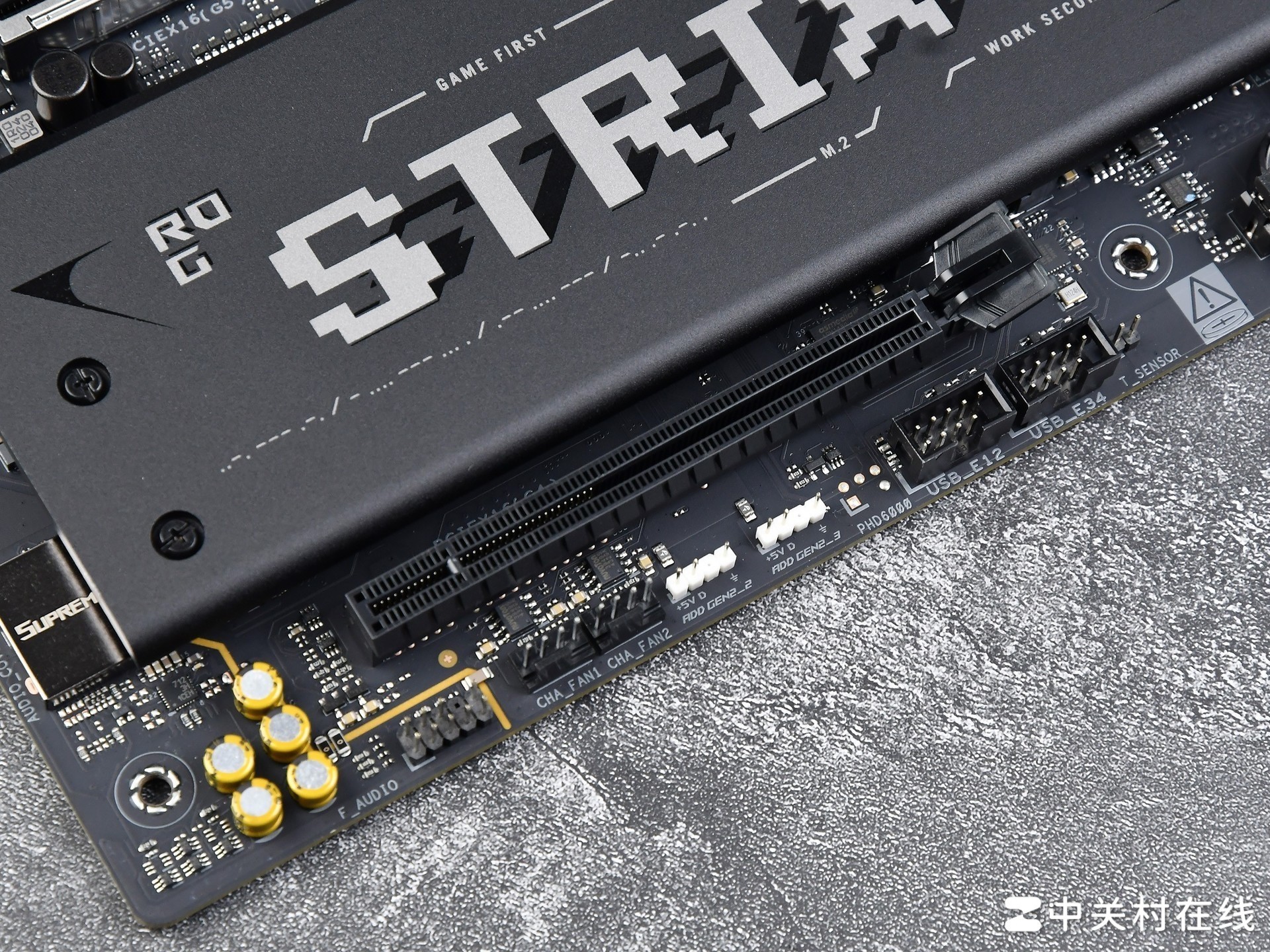 华硕B850主板首测 AI超频让9800X3D继续伟大