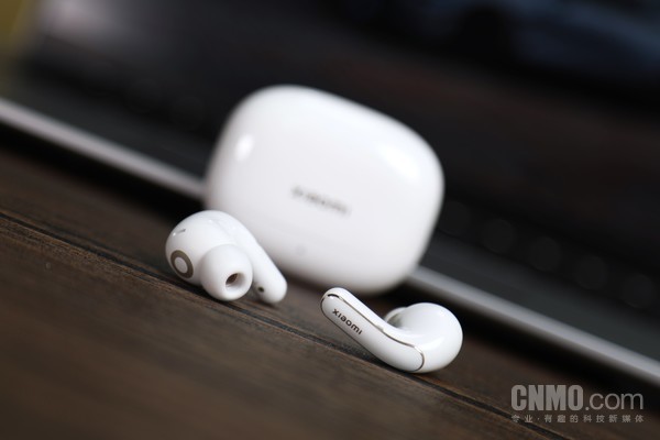 Xiaomi Buds 5 Pro：练习两年半归来 音质降噪全面升级