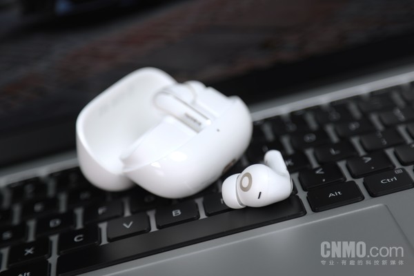 Xiaomi Buds 5 Pro：练习两年半归来 音质降噪全面升级