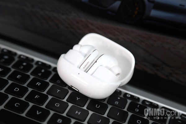 Xiaomi Buds 5 Pro：练习两年半归来 音质降噪全面升级