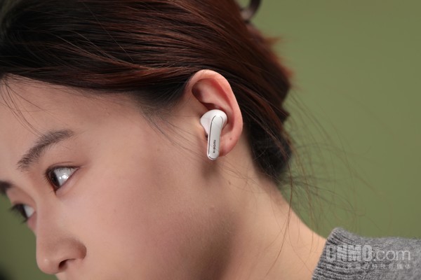 Xiaomi Buds 5 Pro：练习两年半归来 音质降噪全面升级