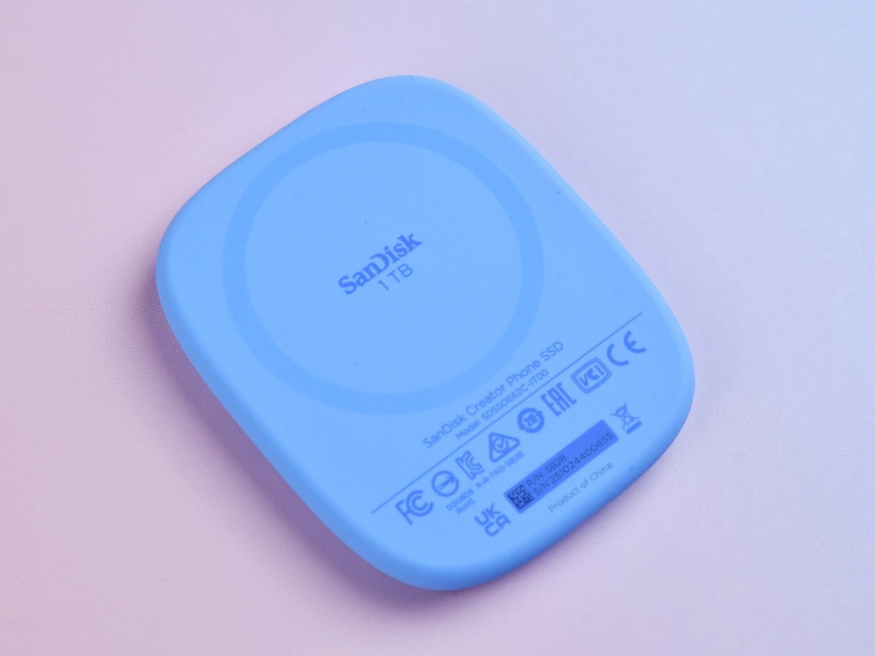 闪迪创作者系列磁吸手机移动固态硬盘评测：1000MB/s的高颜值创作神器