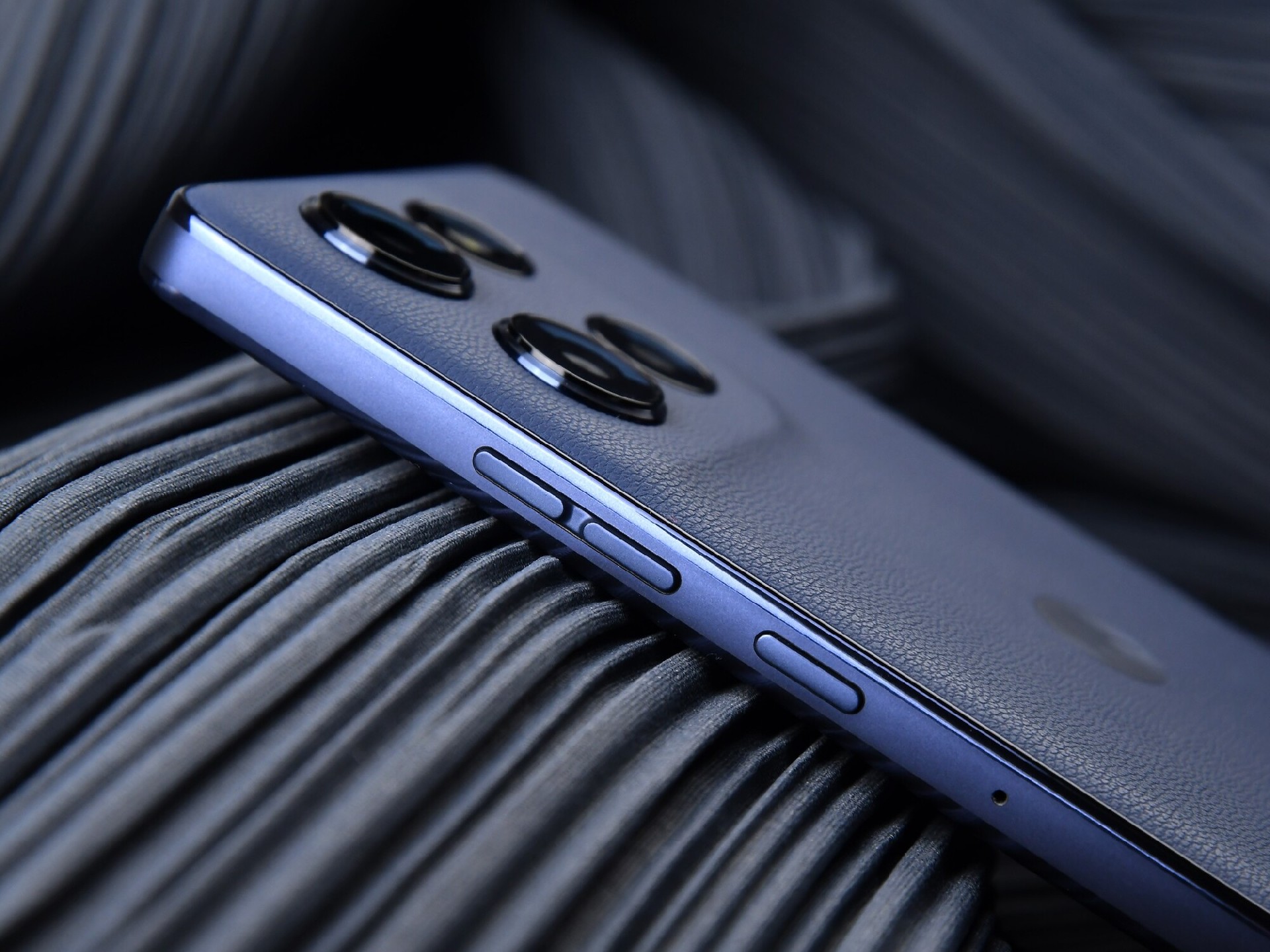 联想moto g100 Pro评测：好看、耐用又好用，长续航好屏幕双在线