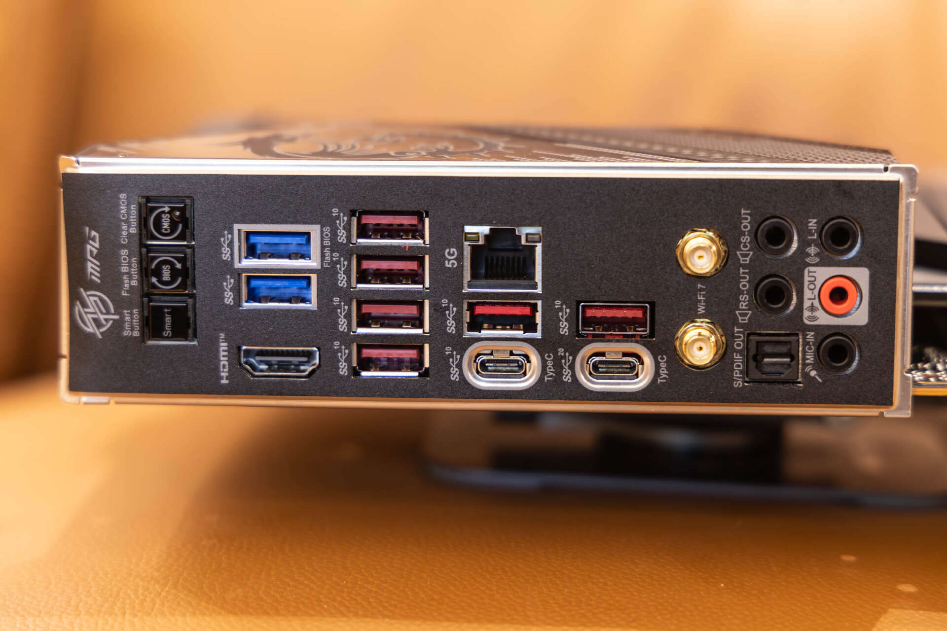 为什么你的USB3.2接口只跑出了2.0的速度？