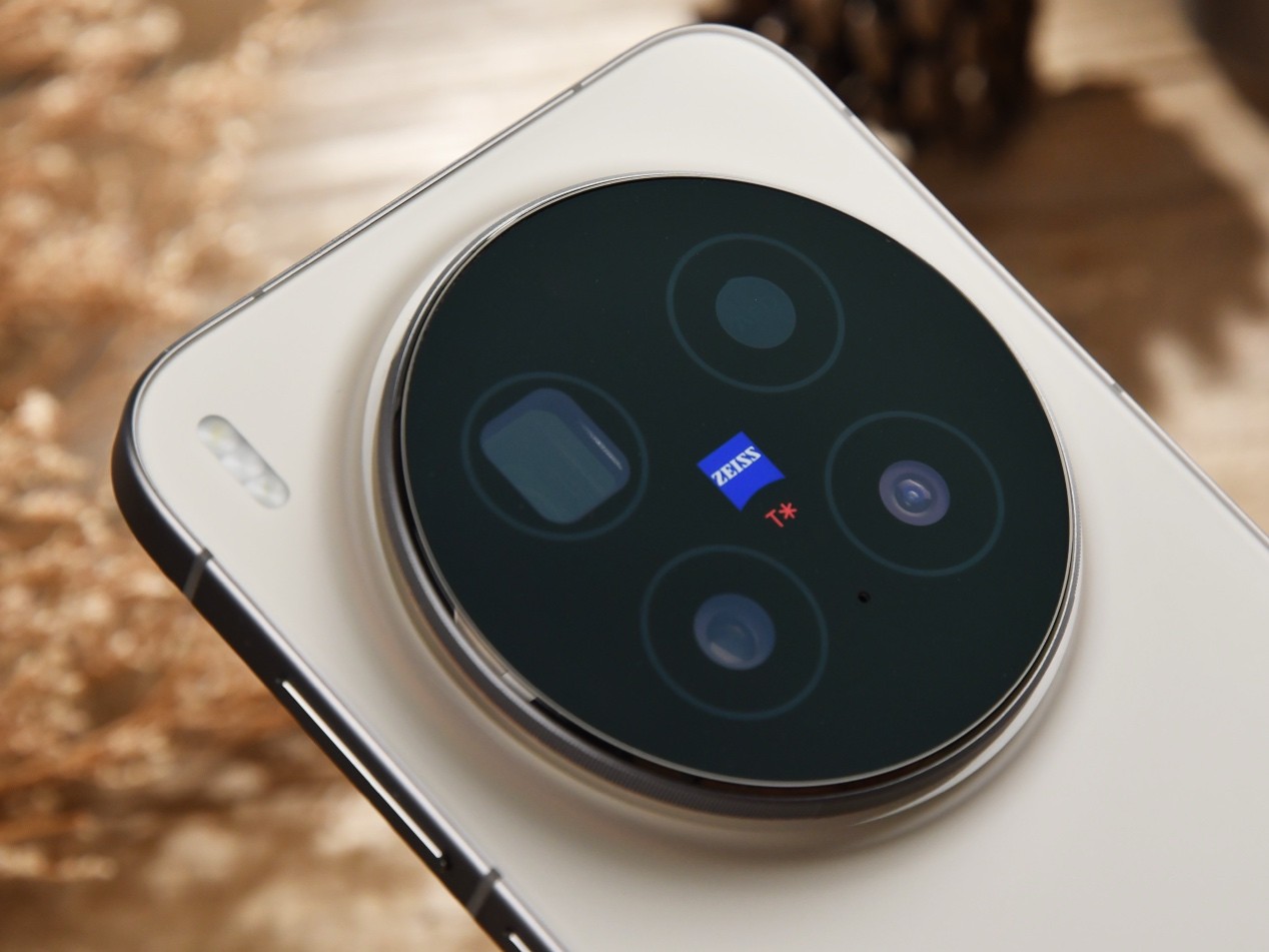 vivo X300 Pro全面评测：旗舰不止在影像
