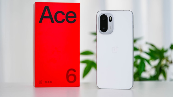 一加 Ace 6 评测：165Hz高帧体验，这次真的旦用难回