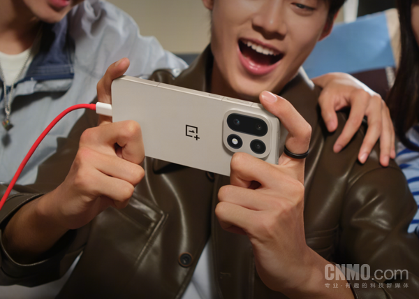 曝一加15将于11月13日全球发布 配第五代骁龙8至尊版