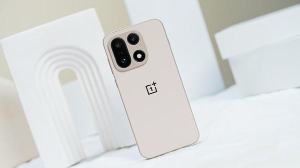 一加 15 性能评测：性能Ultra登场，能否重新定义旗舰游戏体验？