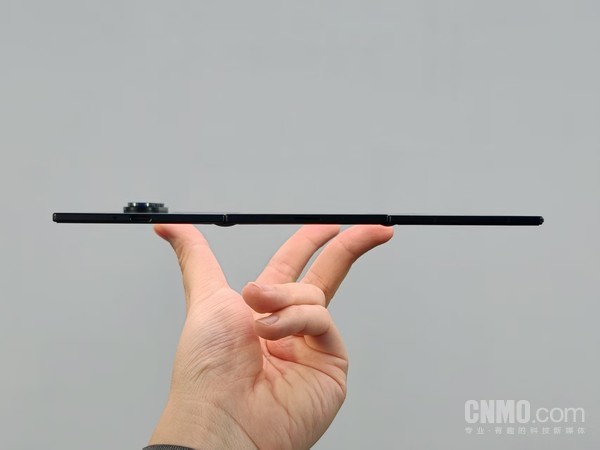 三星Galaxy Z TriFold的厚度为3.9mm 三星Galaxy Z TriFold的厚度为3.9mm