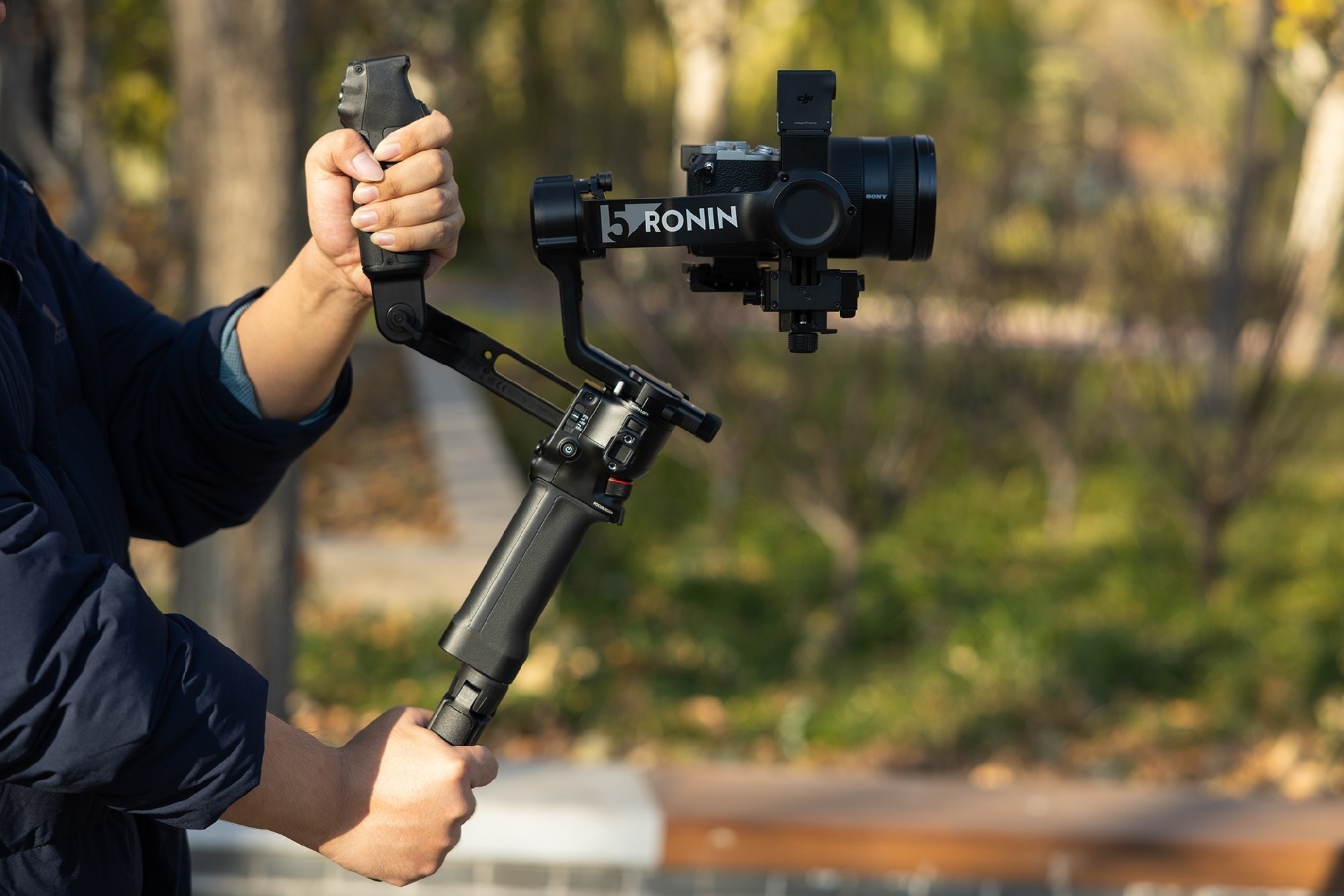 DJI RS 5稳定器测试：更智能化、更轻量化的专业稳定器