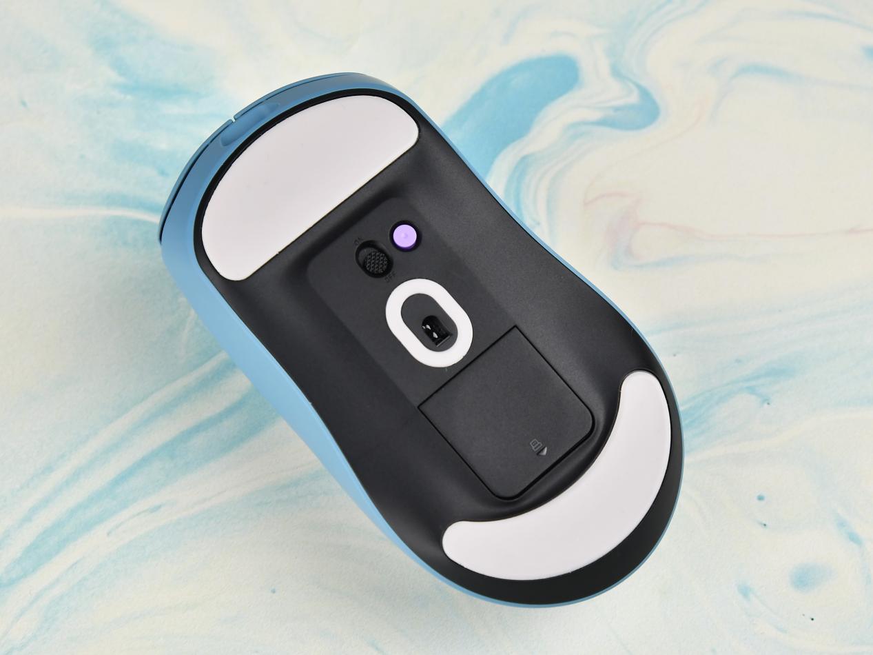 雷柏VT0双8K电竞鼠标评测：中小手抓握玩家的终极答案