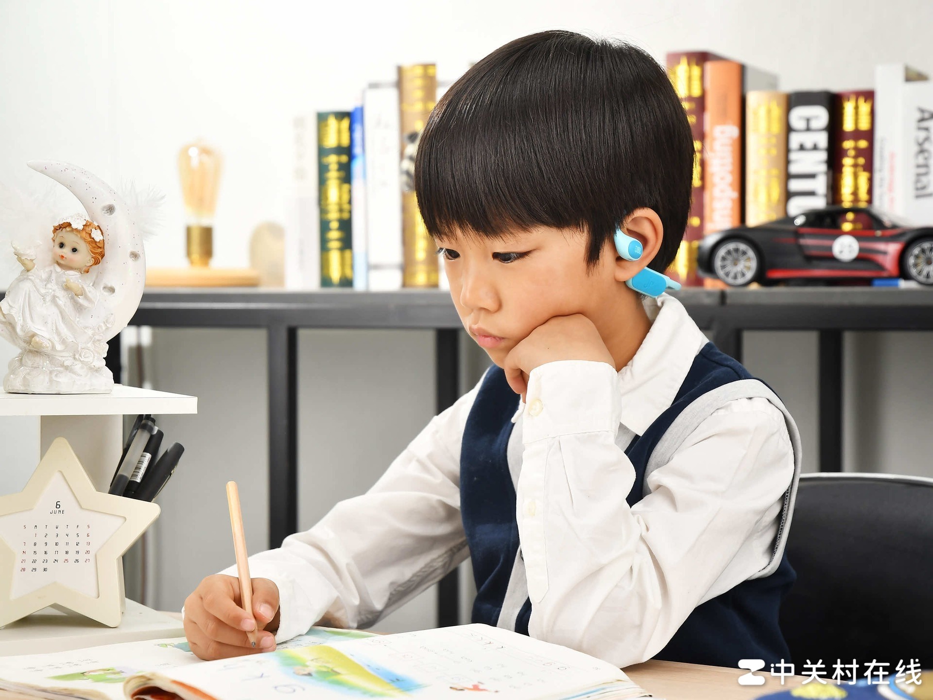 JBL JUNIOR FREE开放式无线颈挂儿童耳机一周体验：孩子安心，家长放心