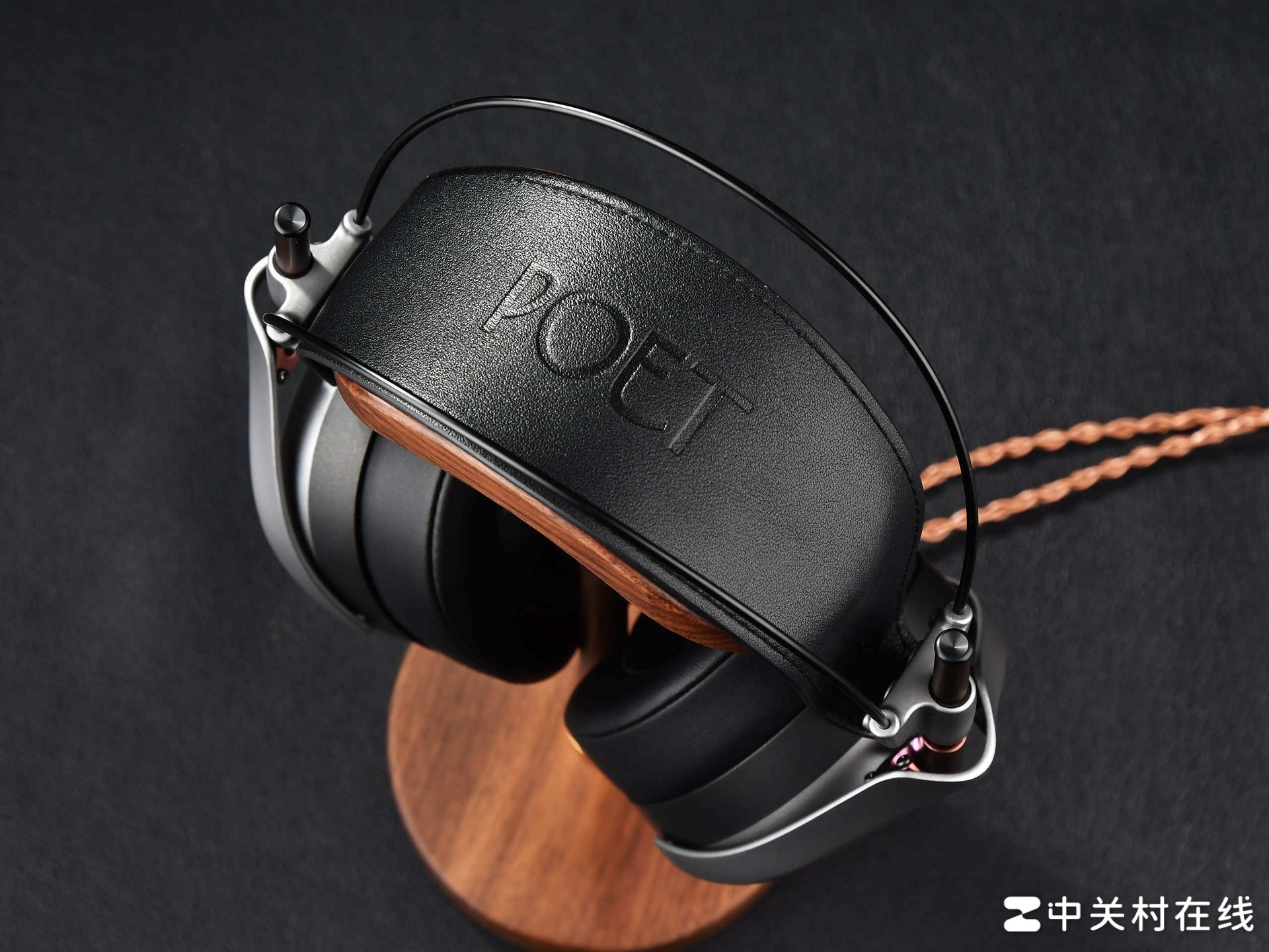 诗意般的声音之旅：Meze Audio POET头戴式平板耳机深度体验