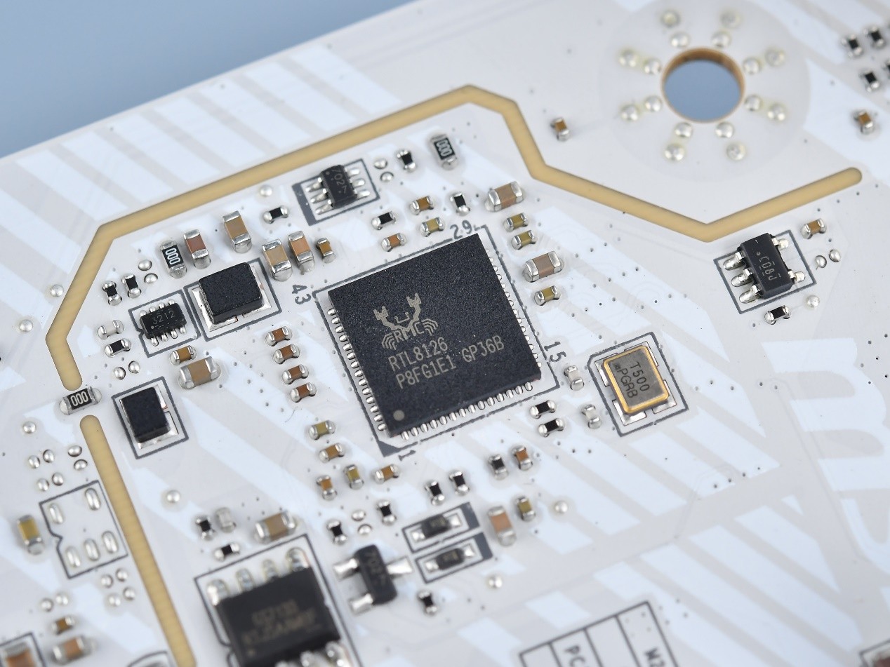 微星MPG B850M EDGE TI MAX WIFI主板评测:银白刀锋战力拉满