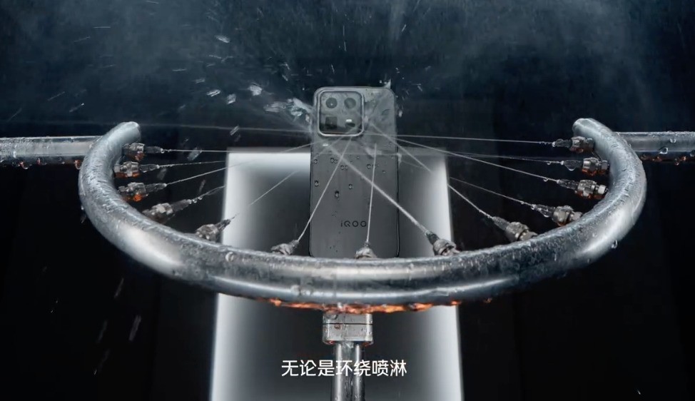 手机里加个散热风扇，真能利大于弊？