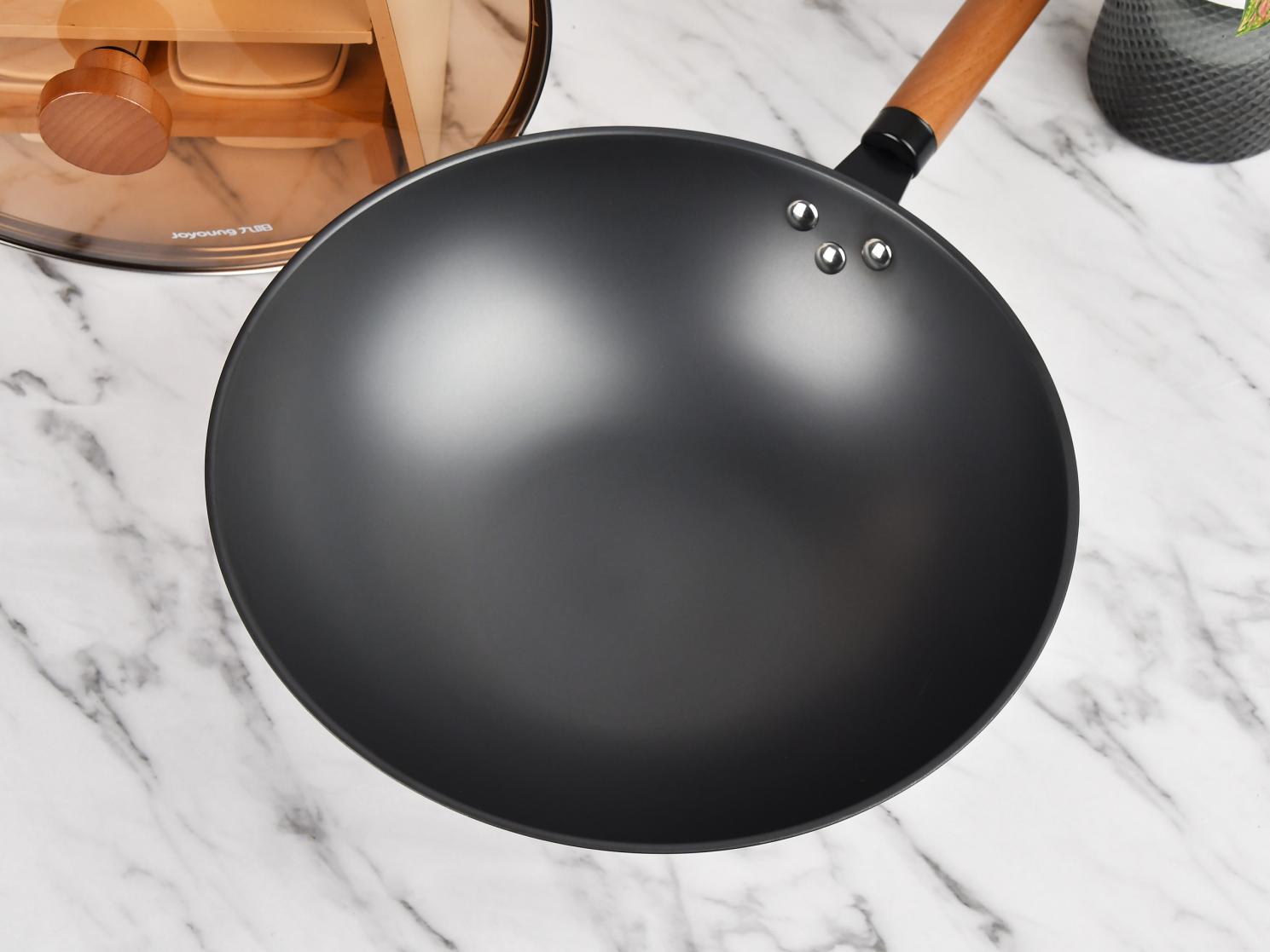 30年健康炊具积淀！九阳真免开锅极铁锅评测：厨房新手的福音