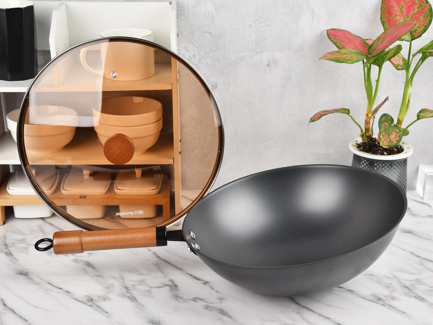 30年健康炊具积淀！九阳真免开锅极铁锅评测：厨房新手的福音