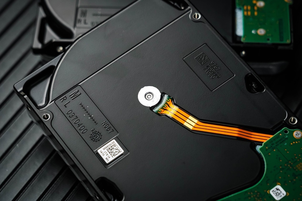 希捷酷狼Pro充氦硬盘32TB评测 多盘位NAS全程高能