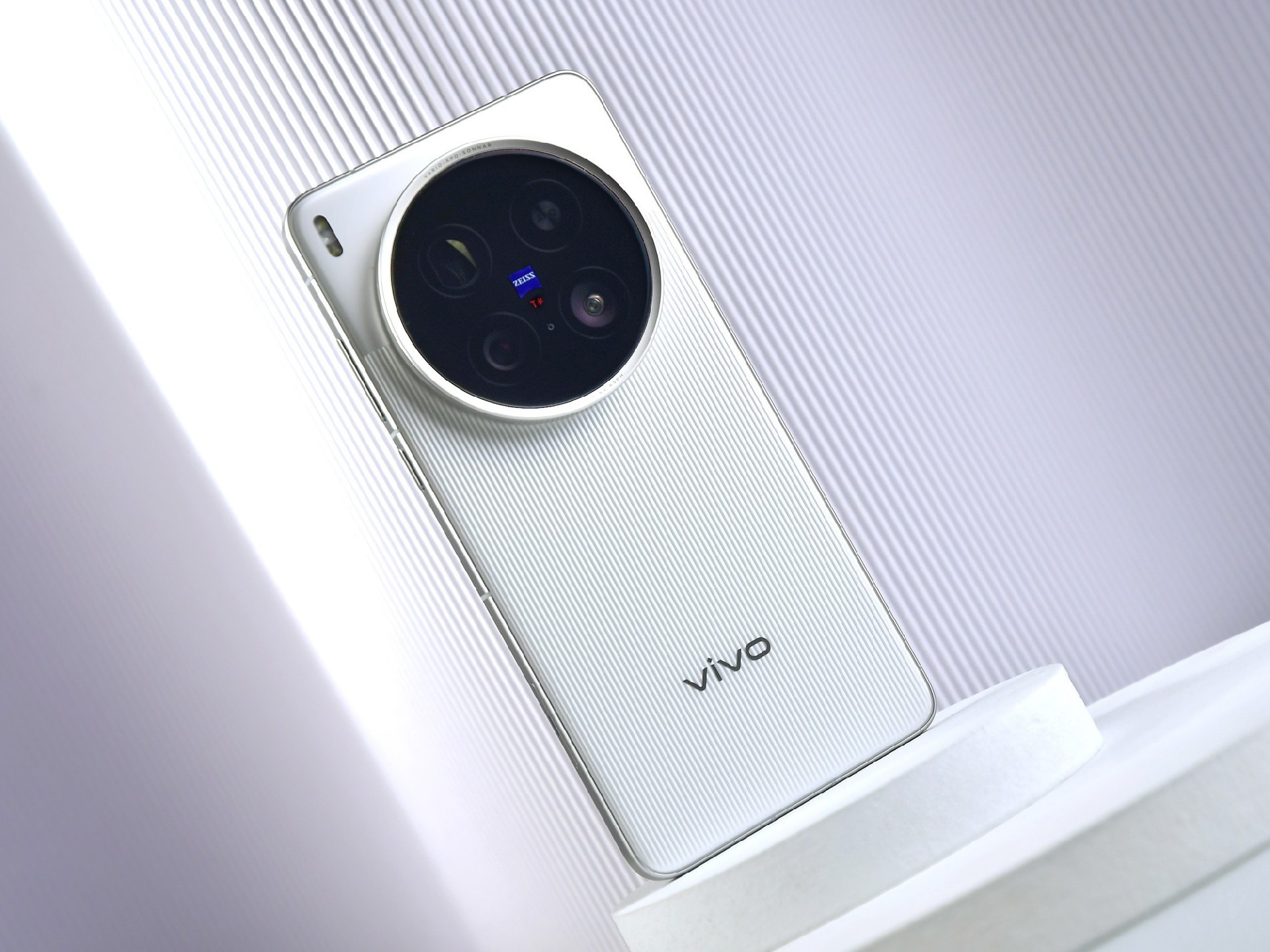 2026年值得入手的四大国产影像旗舰:哈苏、徕卡、蔡司、XMAGE谁调校更讨喜