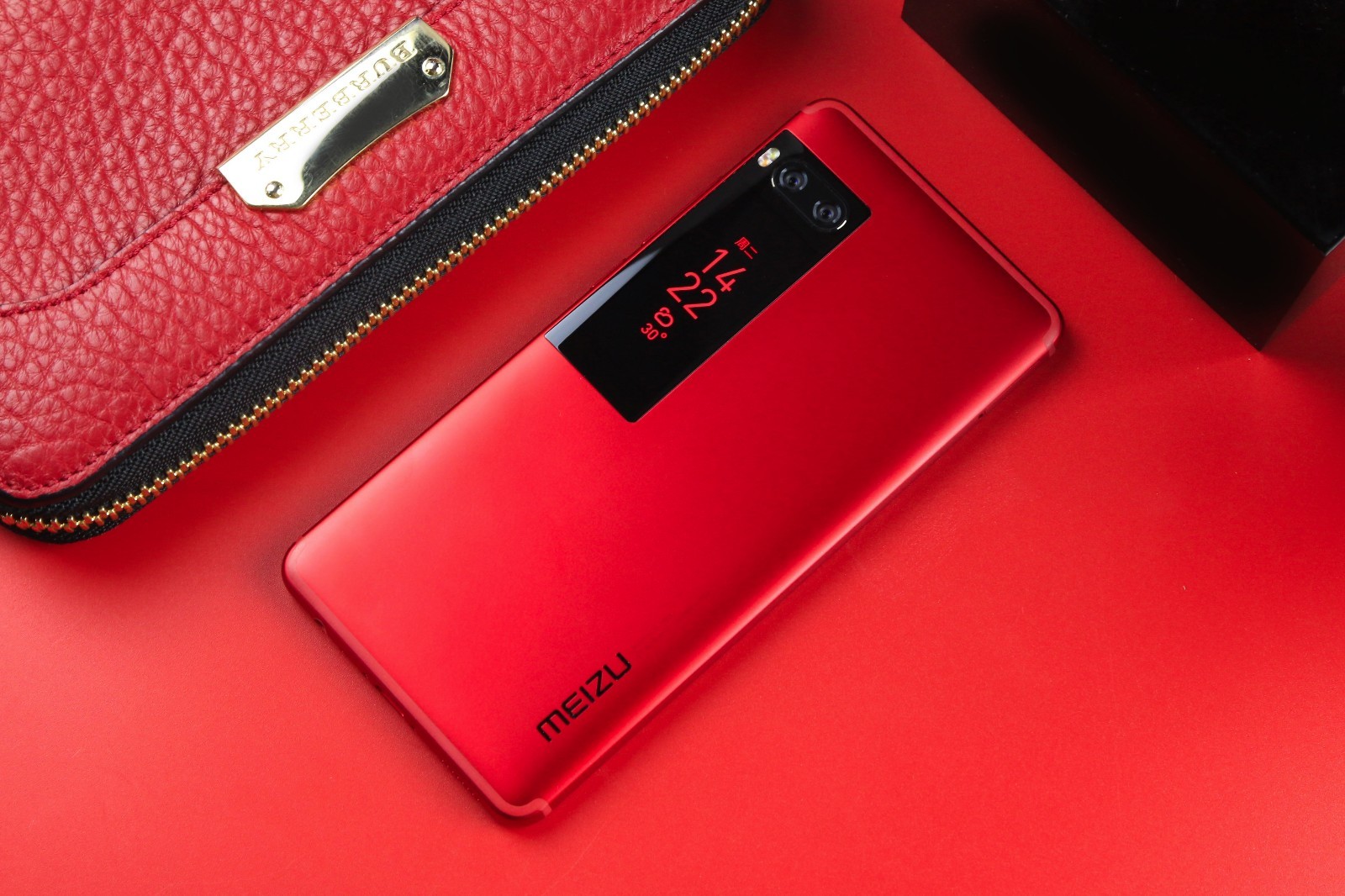 魅族手机走马灯:小而美的热爱输给商业现实