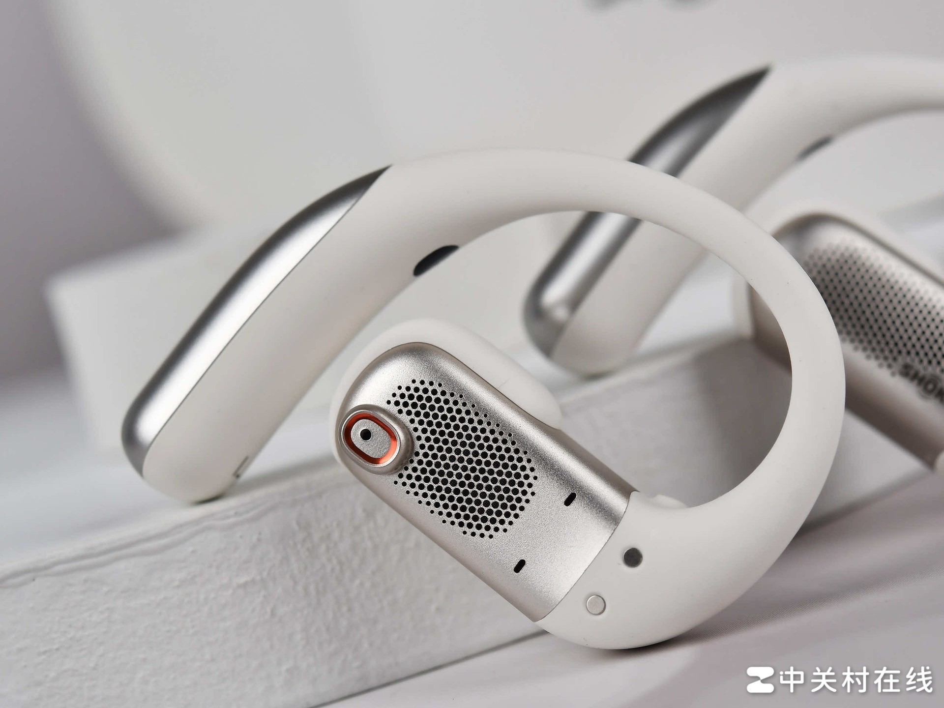 不是降噪，却更清晰：韶音OpenFit Pro用滤噪重构开放式听音逻辑