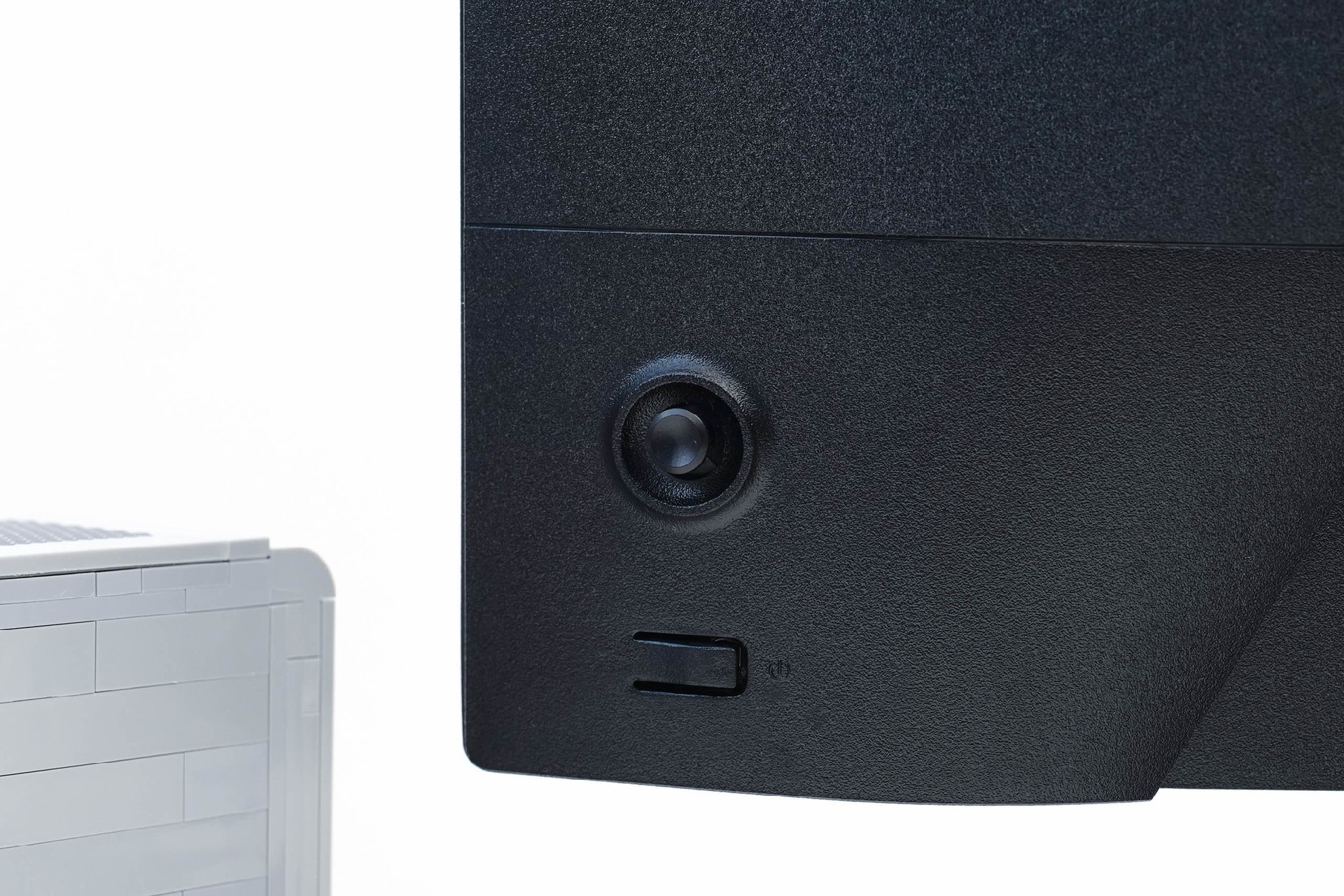 高性价比显示器到底咋样？体验Alienware外星人AW2526HL游戏显示器