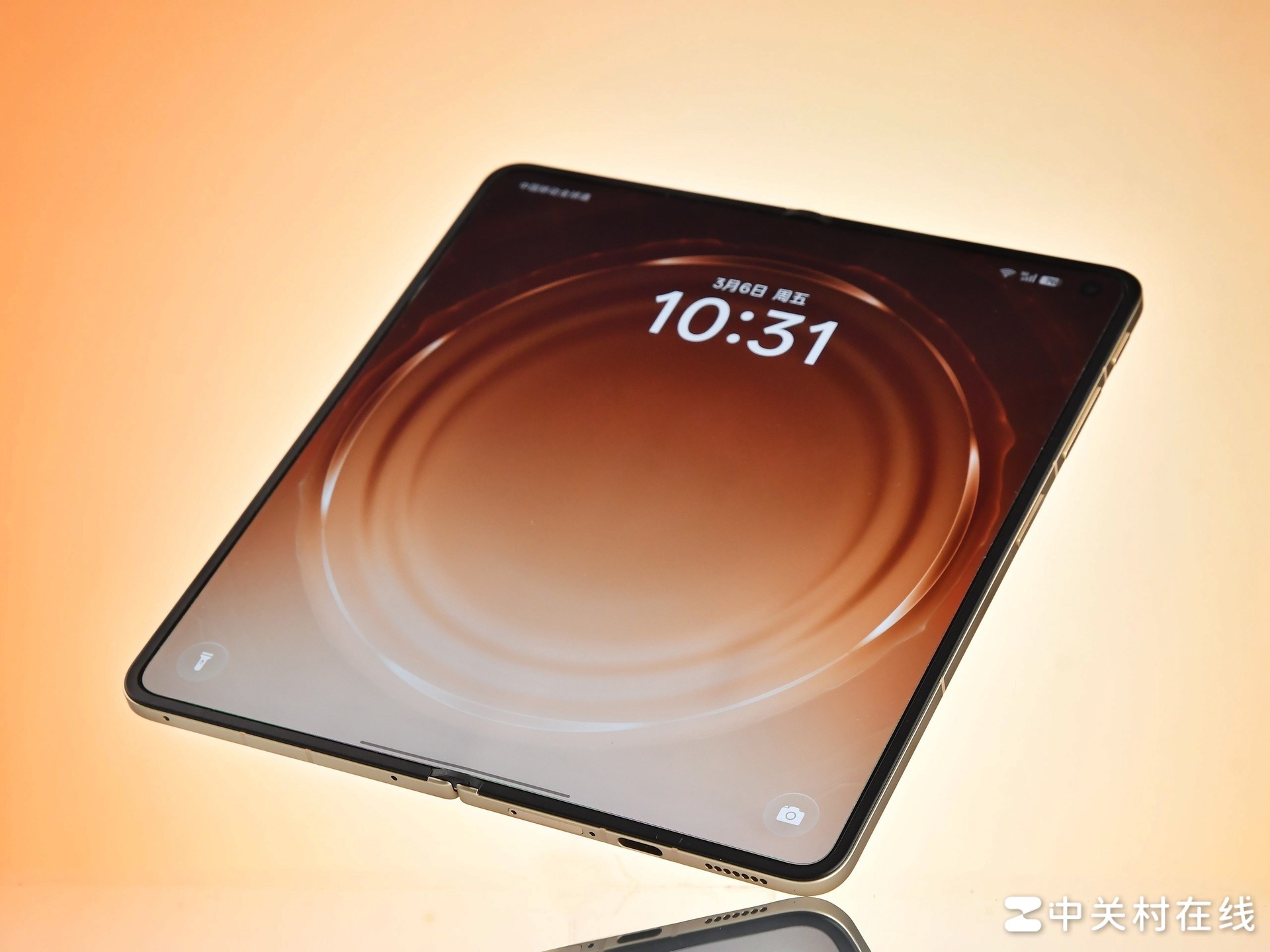 折叠屏的折痕，对使用到底有多大影响？