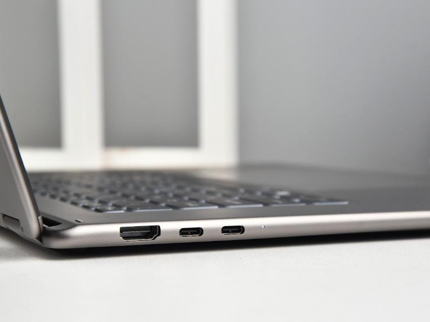 微星尊爵16 Flip AI+ 2026评测：翻转触屏解锁全能生产力