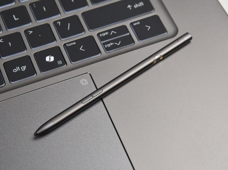 微星尊爵16 Flip AI+ 2026评测：翻转触屏解锁全能生产力