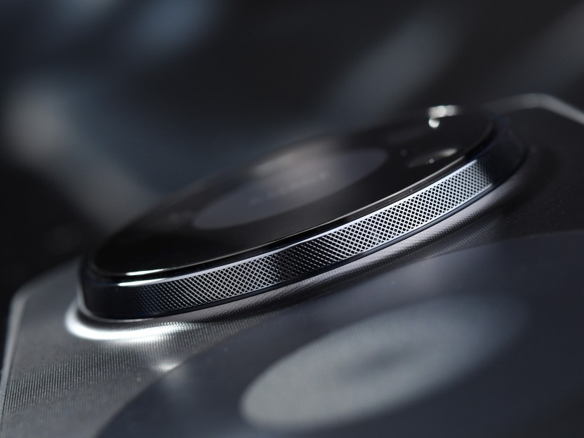 华为 Mate 80 Pro Max风驰版全面评测:把风吹进旗舰