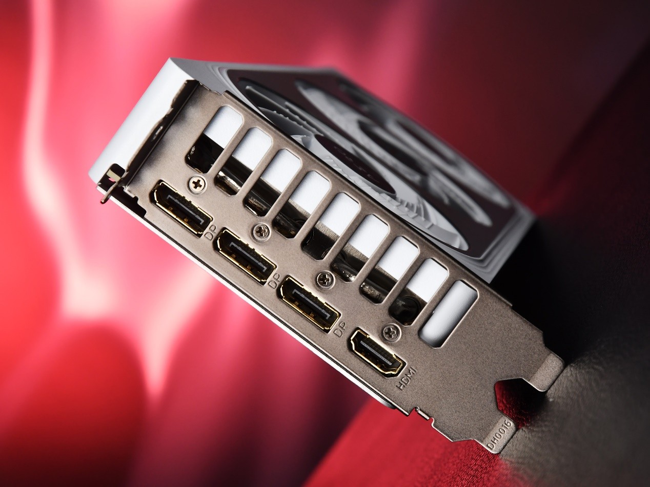 技嘉RTX 5060 Ti AERO OC 8G显卡评测：颜值系2K游戏甜品卡