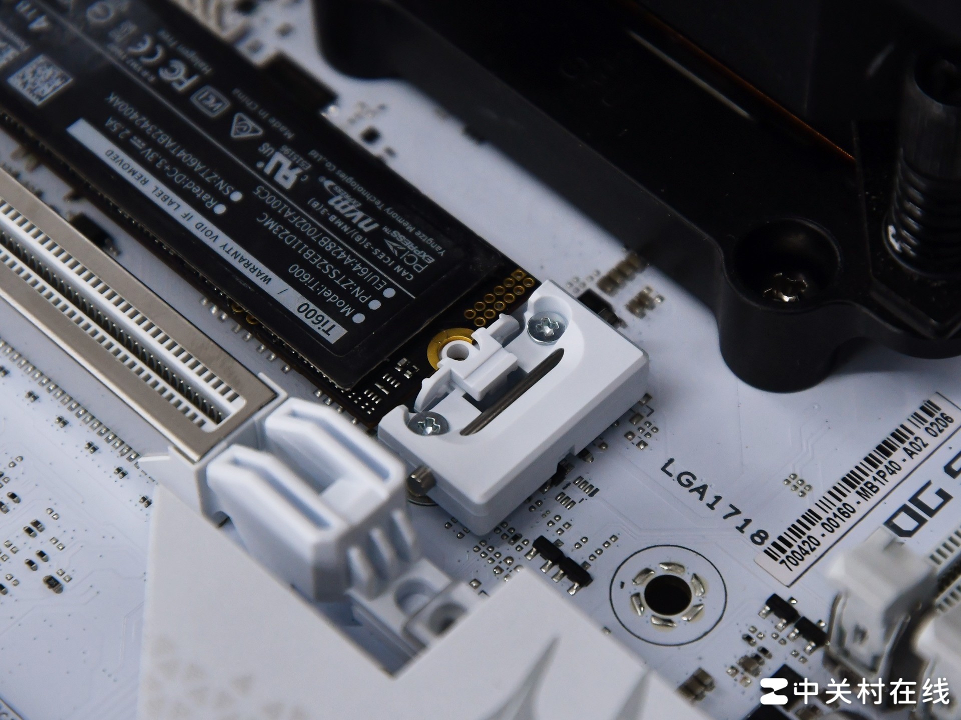 华硕ROG B850吹雪S NEO评测 二次元白色主板还得看吹雪