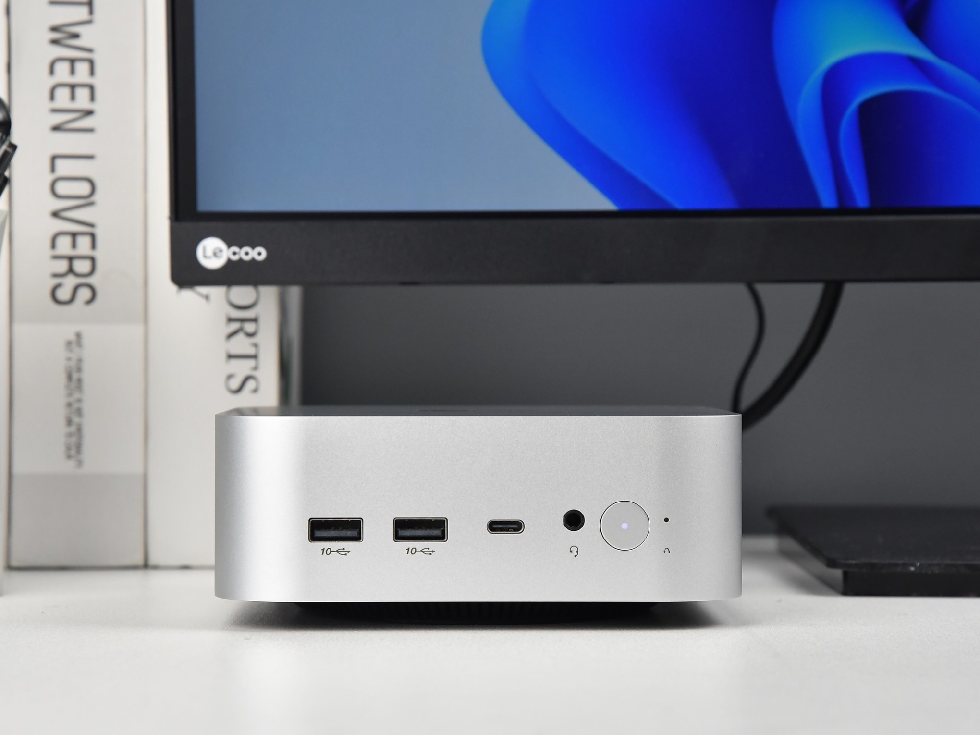 巴掌大小的超小型迷你小钢炮！上手体验来酷AI MINI高性能迷你主机