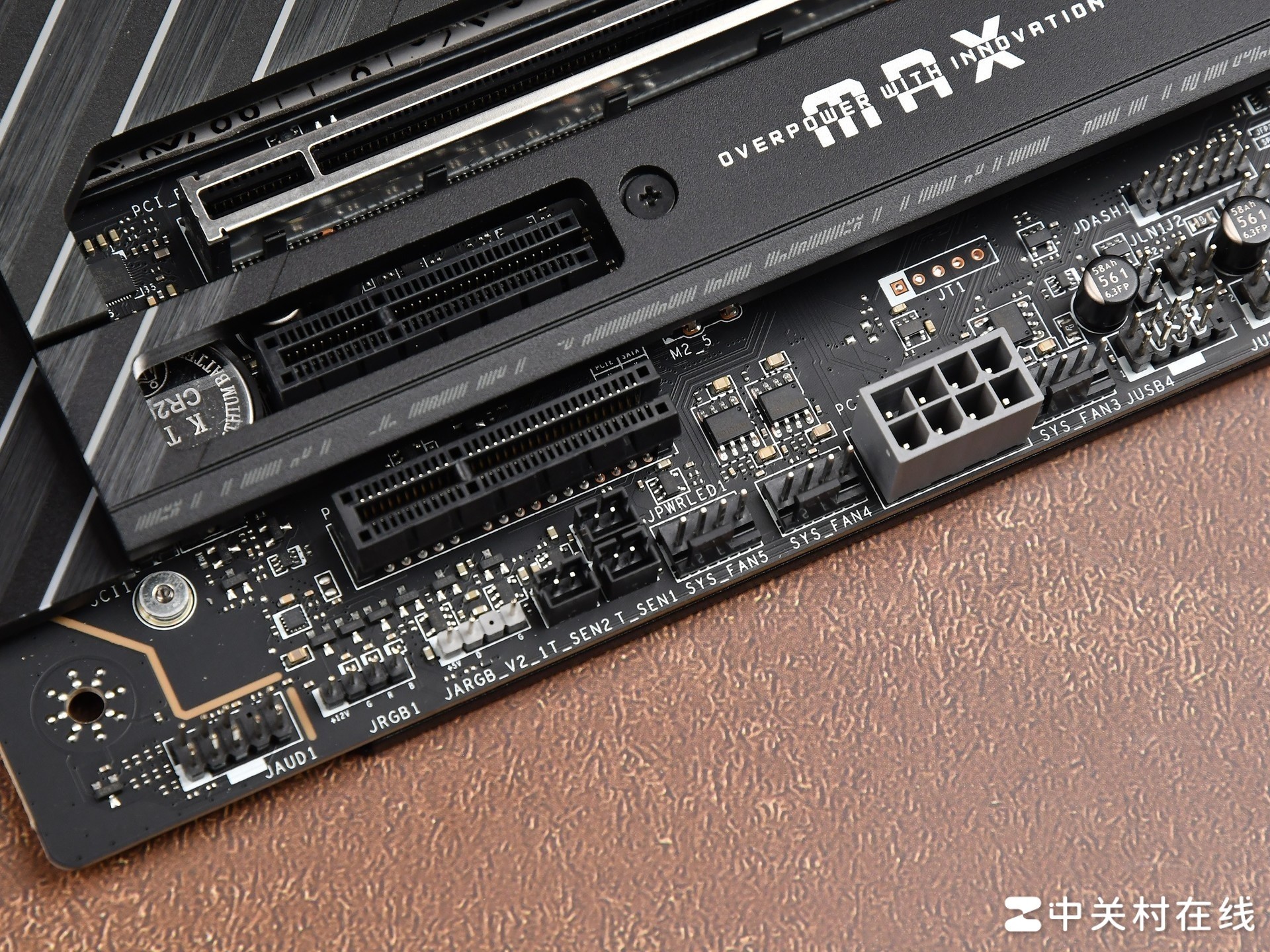 微星MEG X870E UNIFY-X MAX主板评测 暗影回归 超频拉满