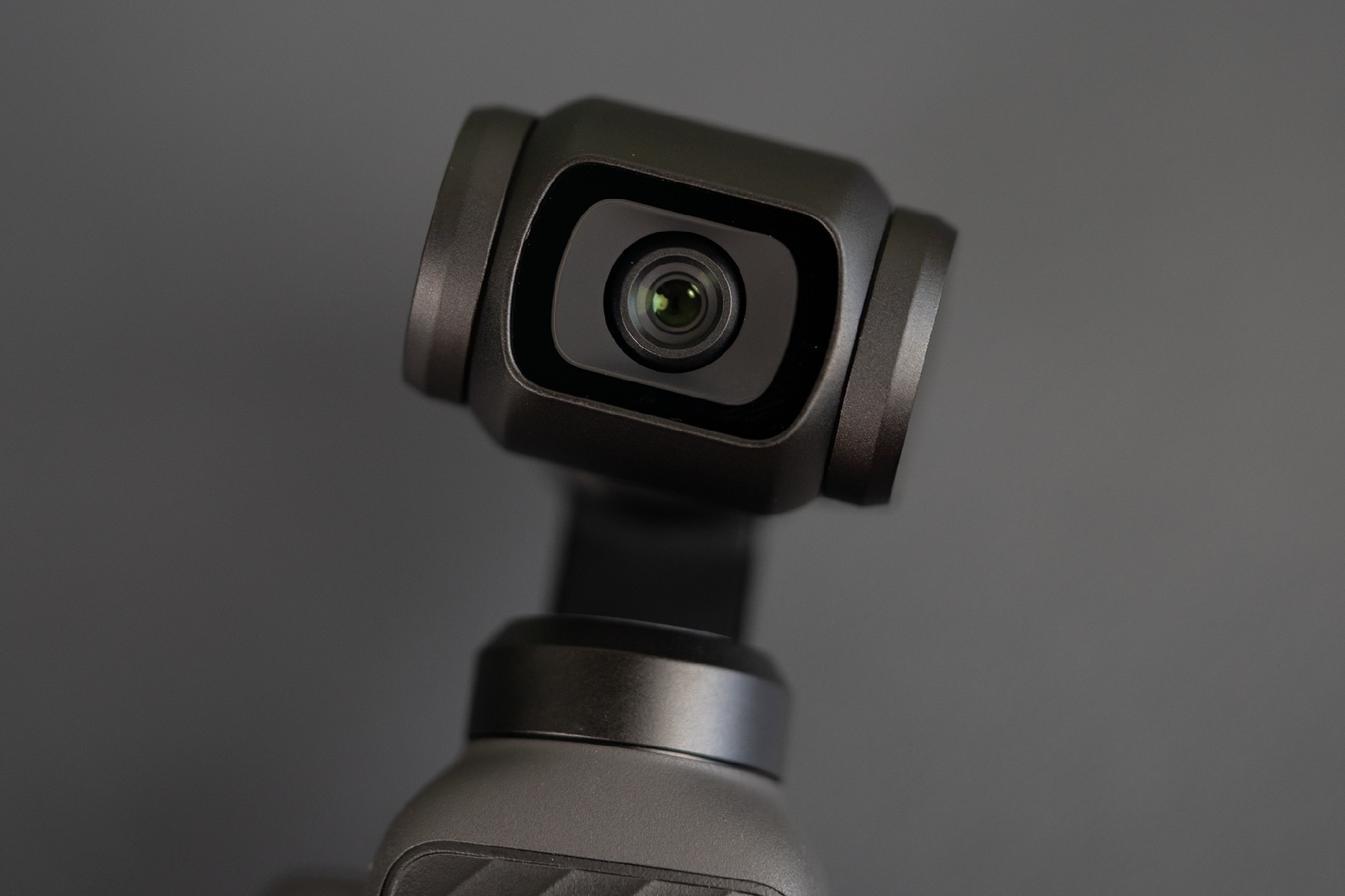 DJI Osmo Pocket 4评测：全新1英寸传感器，体验再升级的口袋云台相机