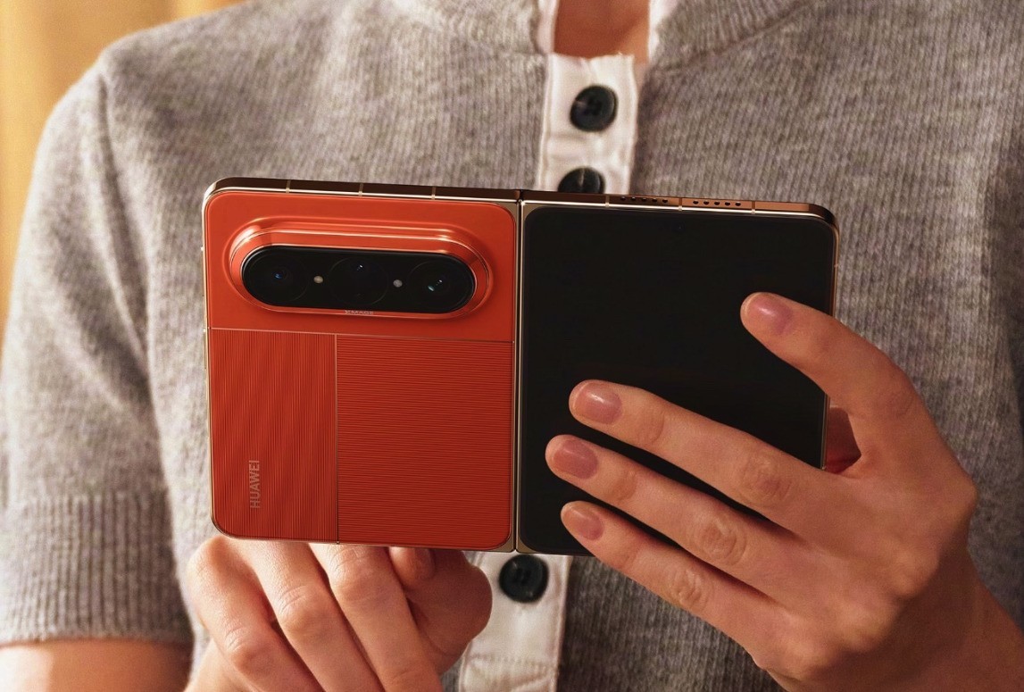 华为 Pura X Max 深度前瞻：阔折叠再进化 手机平板二合一