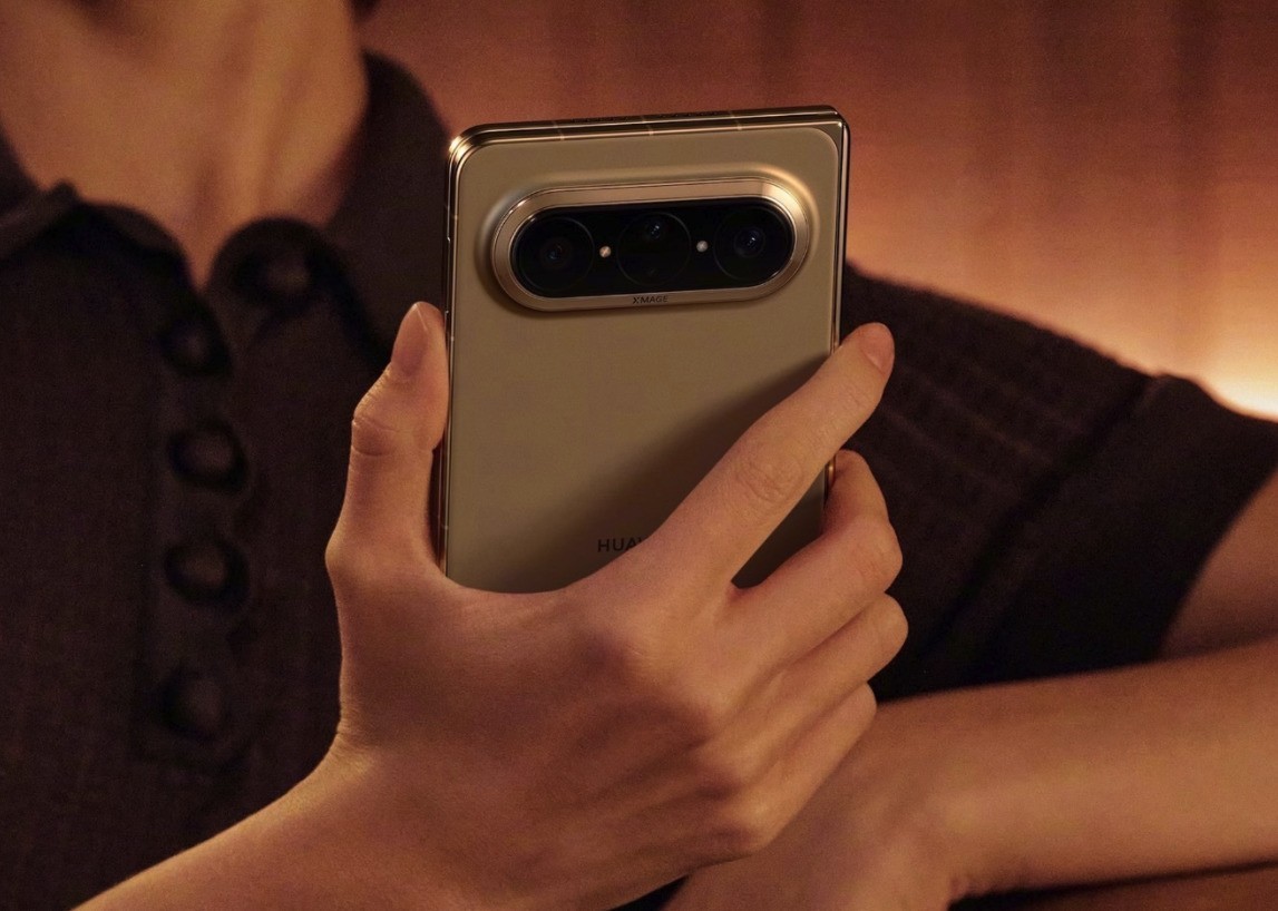 华为 Pura X Max 深度前瞻：阔折叠再进化 手机平板二合一