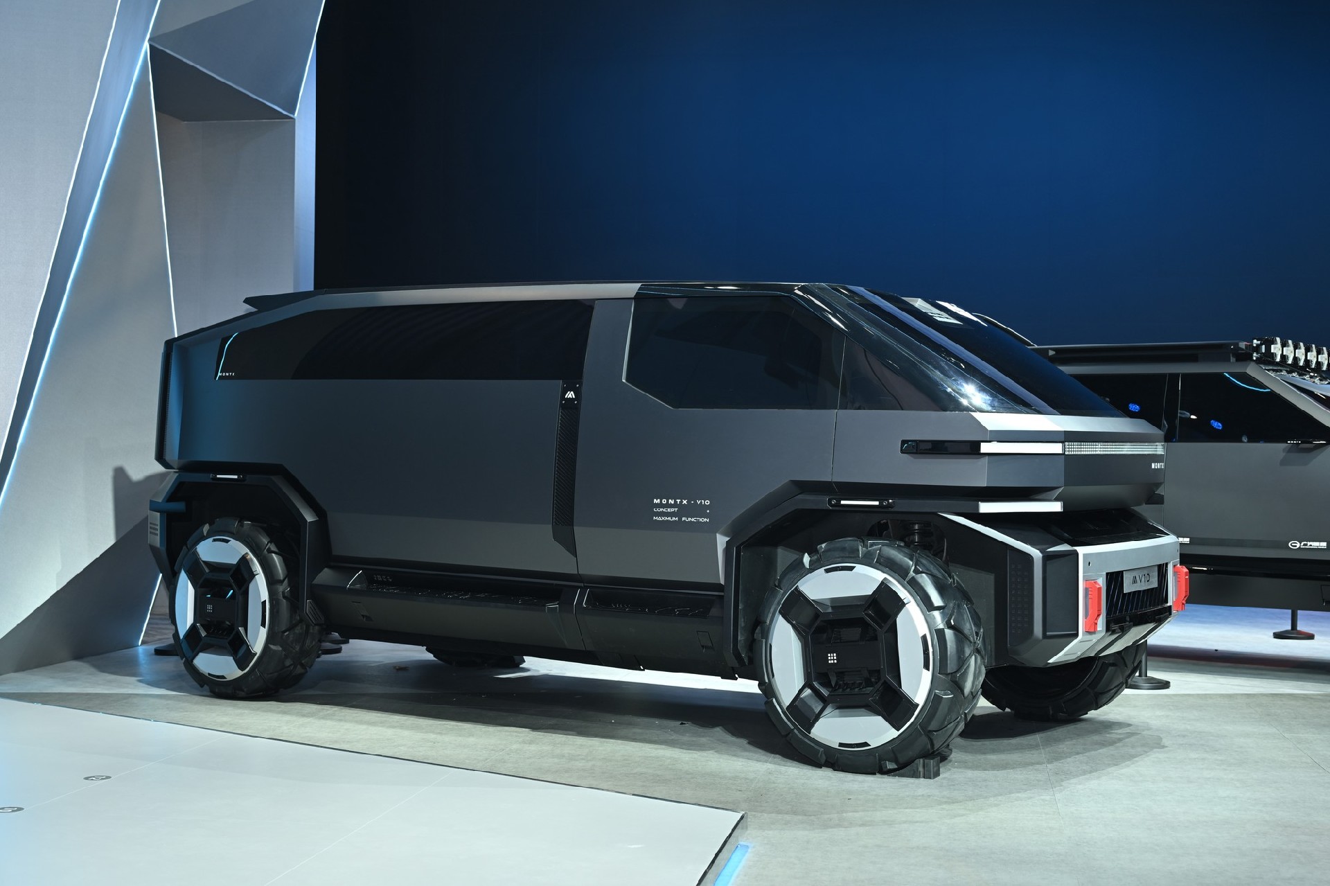 广汽领程发布全新品牌AITRUK领程 商用车也可很智能