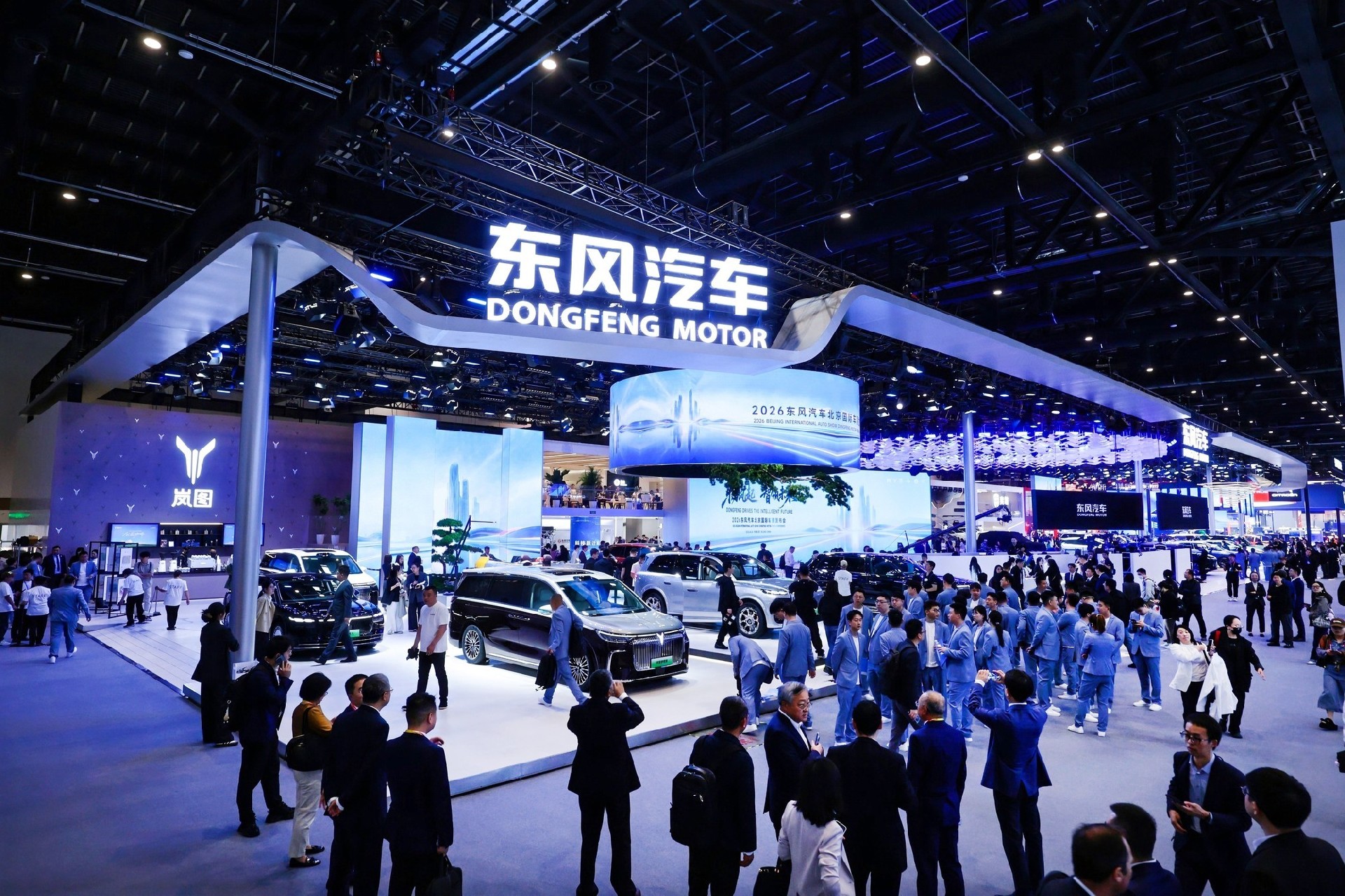 东风汽车重磅发布“东方风起2030”计划 “三个东风”焕新出发