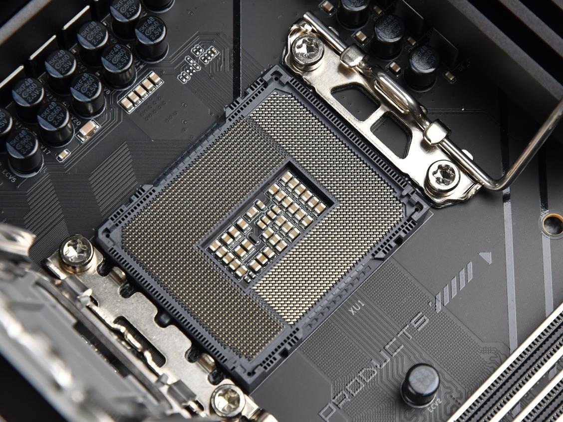 同级没它实惠，同价没它量大，七彩虹B860M PLUS S WIFI7 V20超级黑刃评测