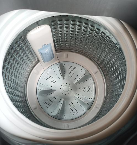 滚筒vs波轮优缺点对比：哪种更省水、更干净、更耐用
