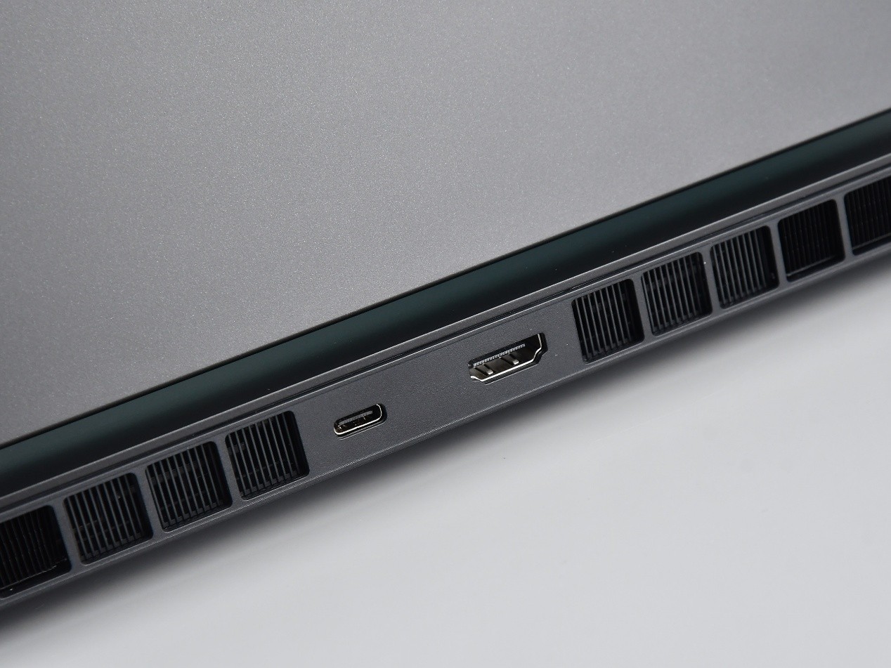 2026游戏本专业评测：HyperX暗影精灵PRO 15双烤180W+实测，硬核玩家必选